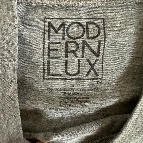 MODERN LUX Blessed Tee - Picture 2 of 2